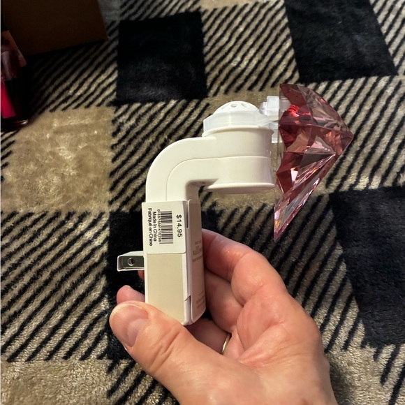 NWT White Barn BB& W’s Pink Diamond-Shaped Wallflower Plug In & Refill - Picture 2 of 4
